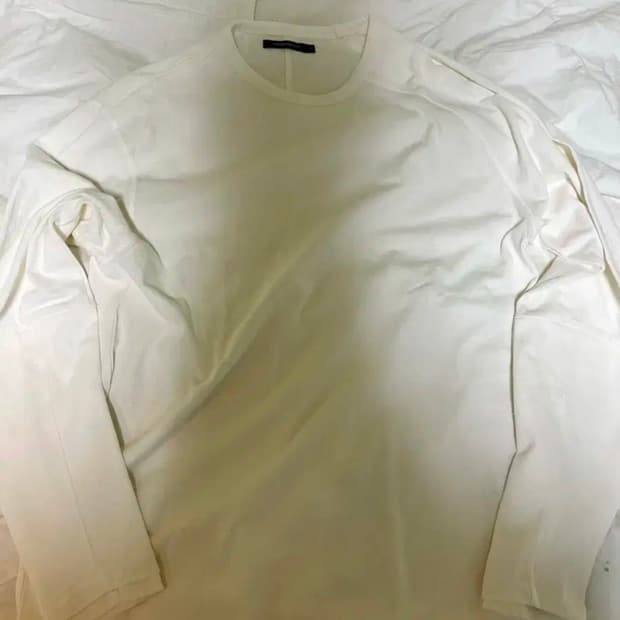 해칭룸 롱슬리브