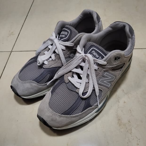 뉴발란스 991v2 메이드 인 UK 그레이 락 릿지 실버 뉴발 275