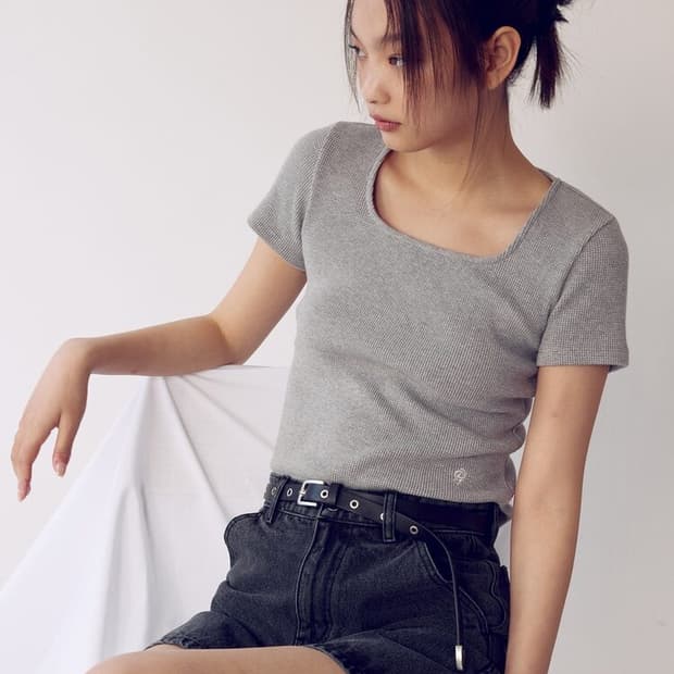 구호 플러스 kuho plus 스퀘어 넥 와플 반팔 티셔츠