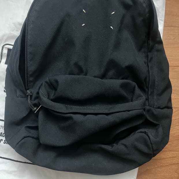 마르지엘라 스테레오 백팩