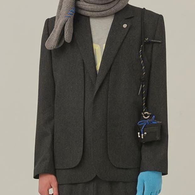 아더에러 버사 블레이저 차콜