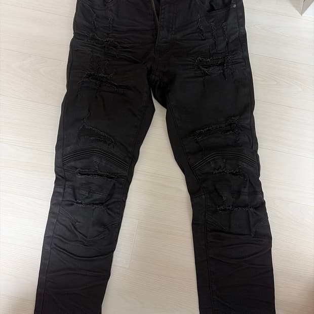 스모크라이즈 블랙 데미지 스키니진 