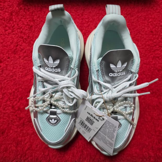아디다스오즈가이아 크림민트225사이즈 새상품 JS1661