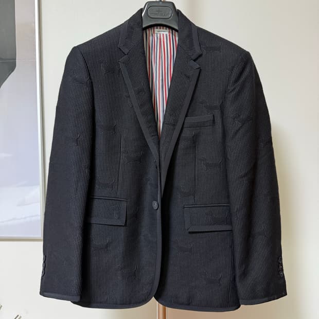 자수 디테일 턱시도 셋업