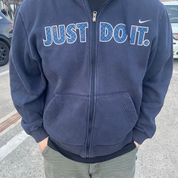 00s 나이키 후드집업 (이어폰 줄 연결가능)