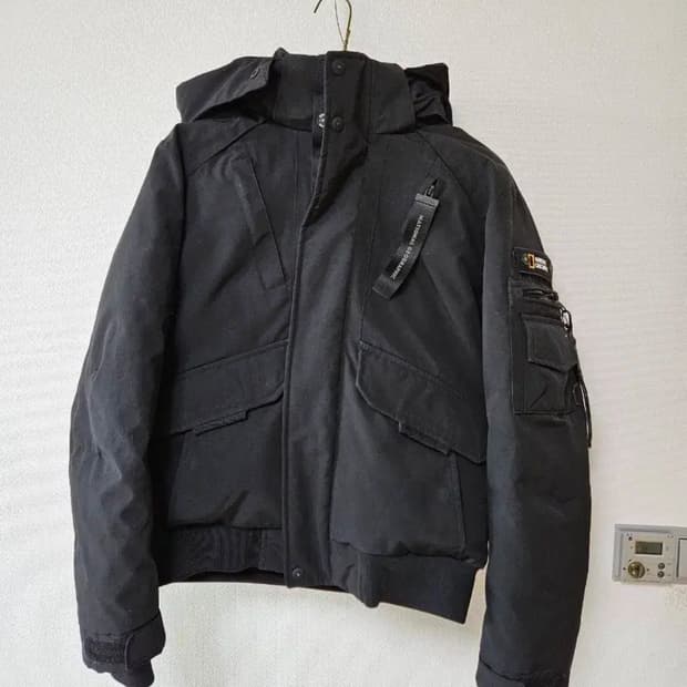 [A급 정품][현재 번장 최저가] 내셔널지오그래픽 타루가 정품 남자 패딩