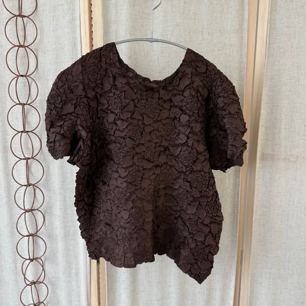 EEFC Collection 플라워 플리츠 탑