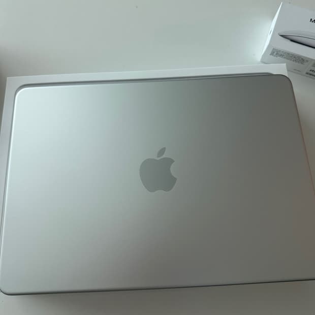 Apple 맥북 neo 13 + Apple 마우스 