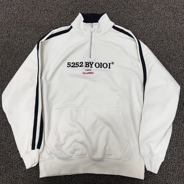 OIOI 5252 오아이오아이 반집업 맨투맨 F