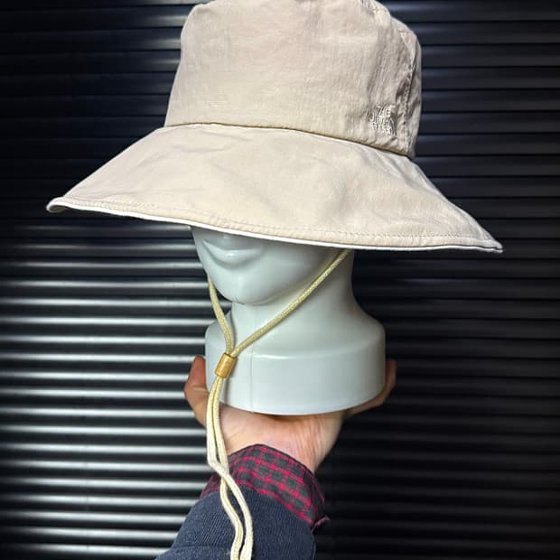 노스페이스 베이지 트래킹 모자 벙거지 버킷햇 등산 썬캡 끈 여행 일상