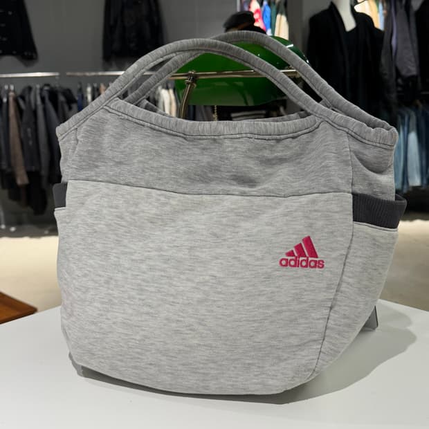 Adidas logo point shoulder bag