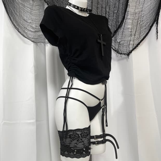 black shirring t-shirt