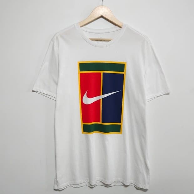 105 Nike 나이키 테니스 헤리티지 로고 반팔티 화이트 새상품
