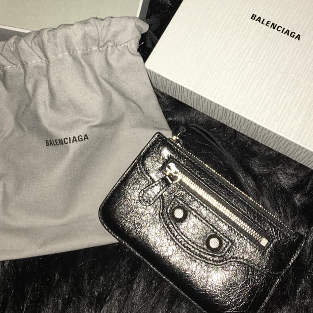 발렌시아가 카드지갑 블랙