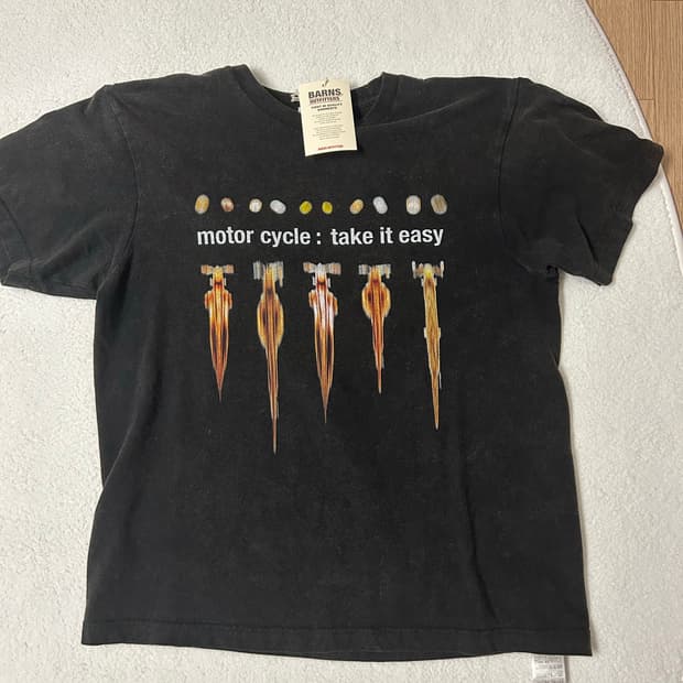 반스아웃피터스 반팔 L