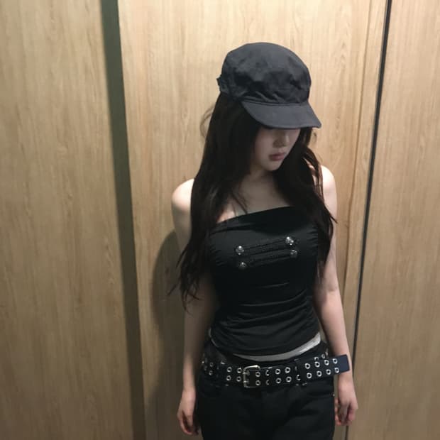 Napoléon Black Detail Top