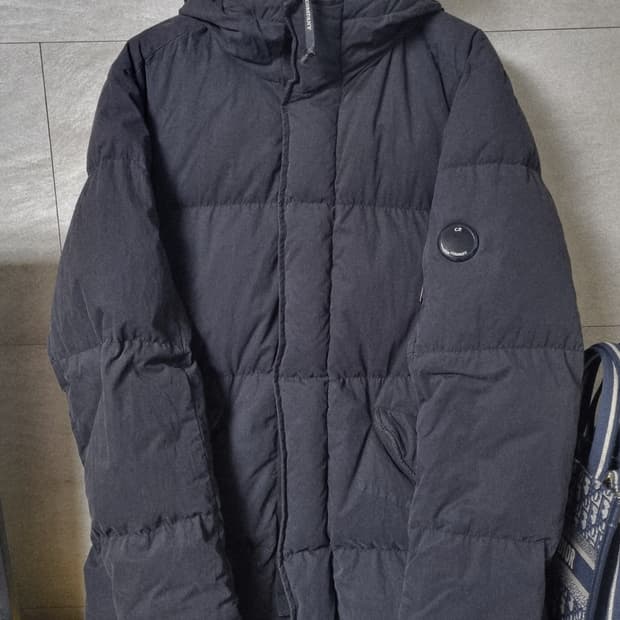 정품) CP 컴퍼니  라쿤퍼 덕다운 패딩점퍼 