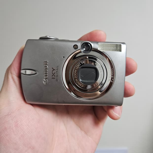 (이채영 디카)캐논 익시600 IXY600 / IXUS700 디지털카메라