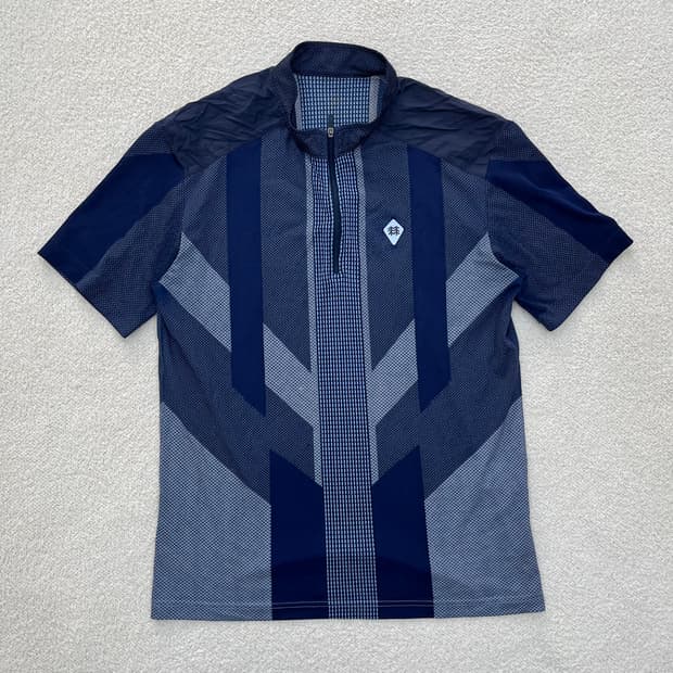 100 코오롱스포츠 반집업 반팔 티셔츠 0303M