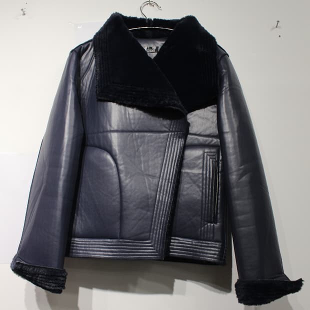 232. 블루 무스탕 숏 자켓