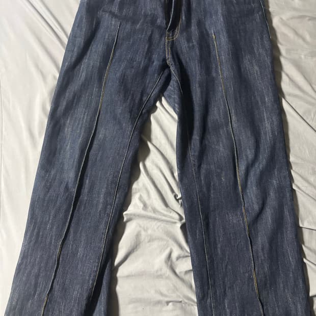 셔터 STITCHED CREASE DENIM L사이즈 판매합니다