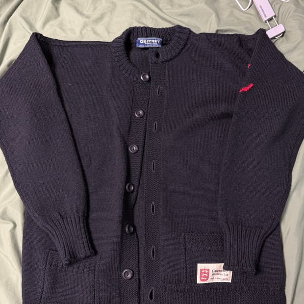 건지울른스 가디건 42