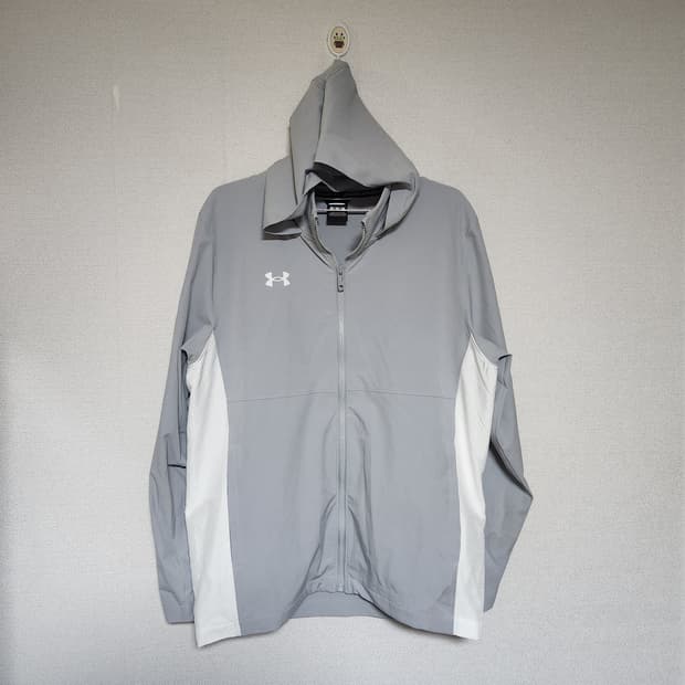 언더아머 여름 바람막이 점퍼 남M