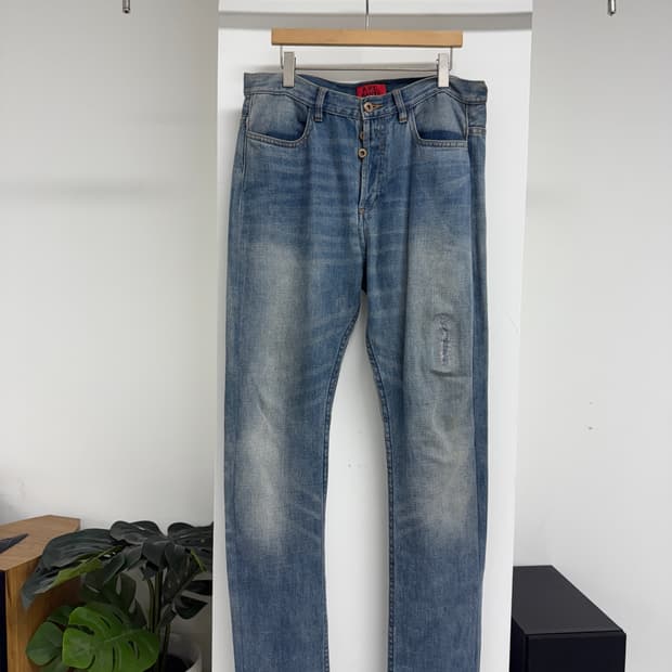 칸예 웨스트 X A.P.C 데님 팬츠