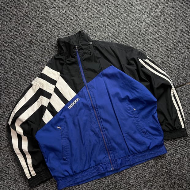 아디다스 올드스쿨 배색 사이드라인 바람막이 2388