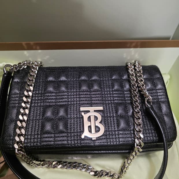 버버리 롤라백 스몰 퀼팅 블랙 은장