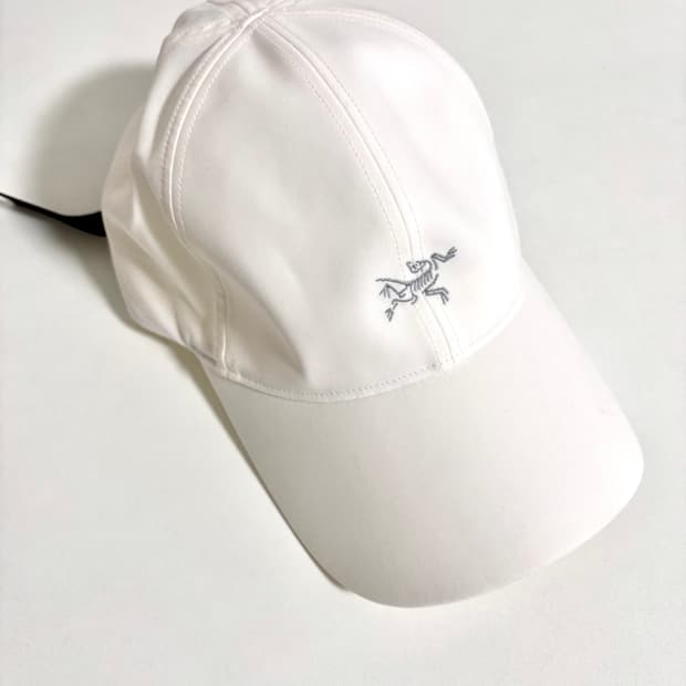 아크테릭스 스몰 버드캡 화이트