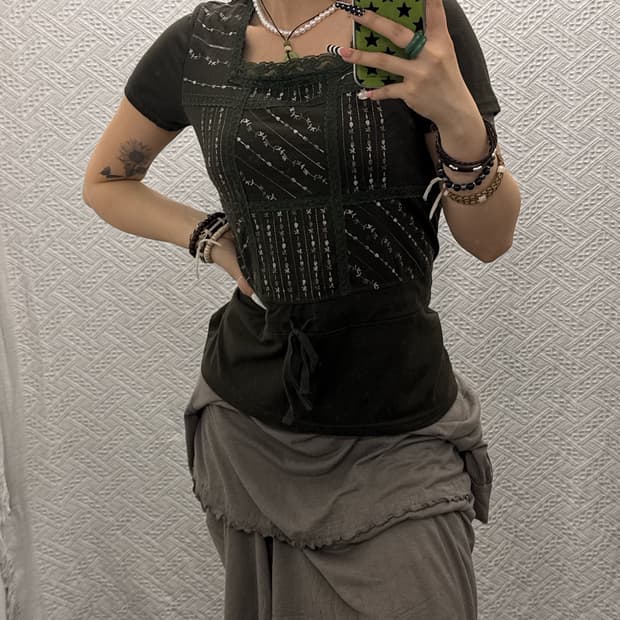 빈티지 스프링 레이스 잔꽃 자수패턴 말차카키 블라우스 반팔티 K0037