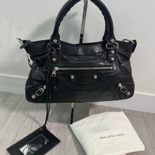 Balenciaga 블랙 은장 모터백 시티백 퍼스트백 상태 A-