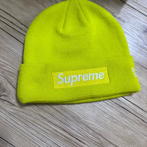 슈프림 형광 비니
