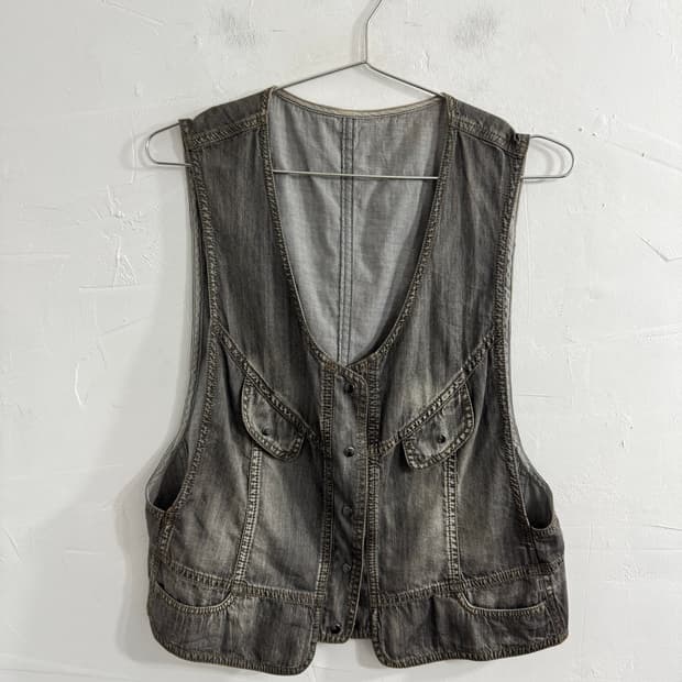 vest