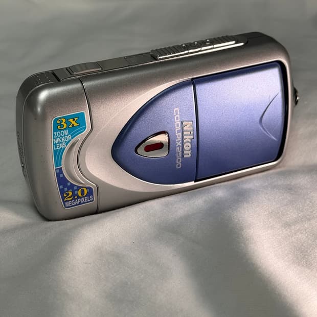 Nikon Coolpix E2500 / 쿨픽스 2500 (황조지디카🩵)