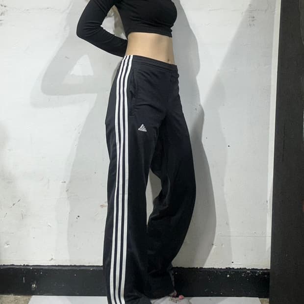 아디다스 x NBA 콜라보 블랙 화이트 삼선 세미 와이드 팬츠 