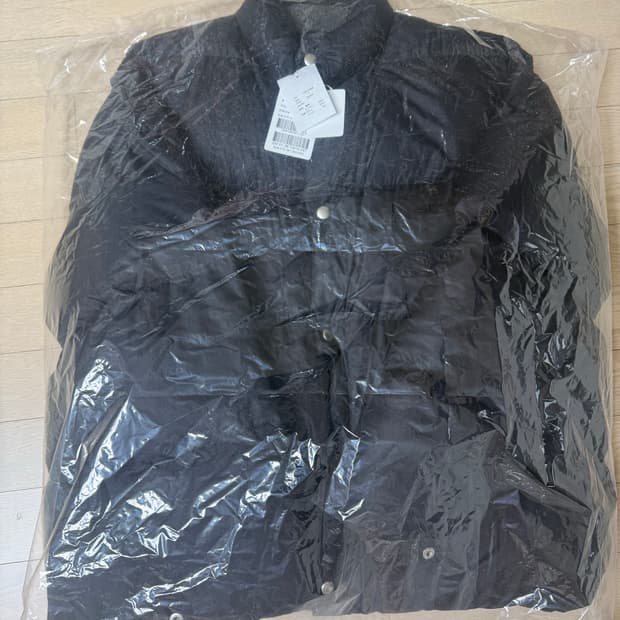 comoli 25aw 코모리 나일론 다운 파카 1사이즈 