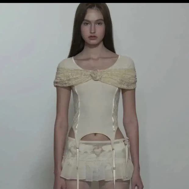 스컬프터 corset u neck 코르셋 유넥