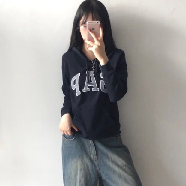 갭 스펠 후드티