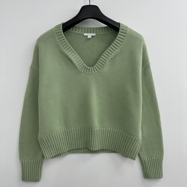 90 COS 코스 여자 루즈핏 브이넥 울 알파카 니트