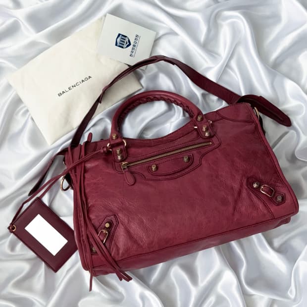 발렌시아가 모터백 미디움