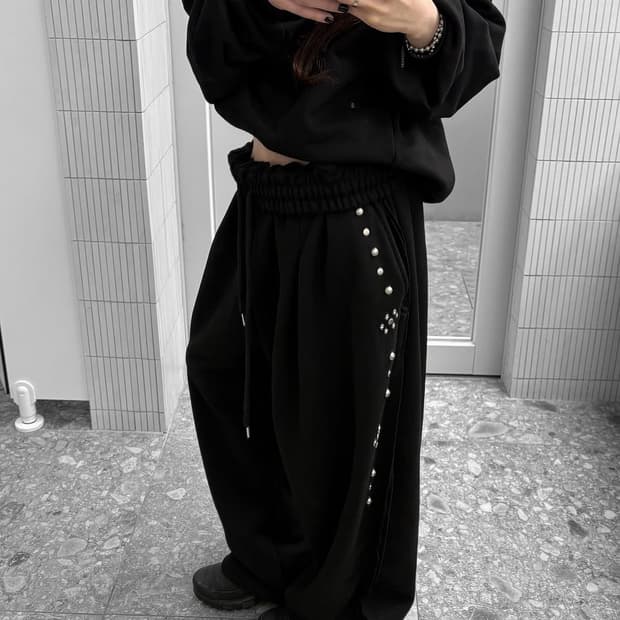 홀리넘버세븐 원턱스트링팬츠 블랙