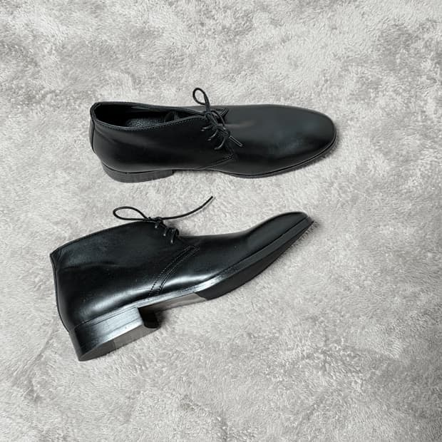 Whoop de doo chukka boots