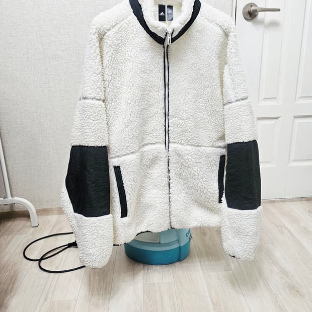 (105~110)XL☆초대장급☆ 아디다스 [화이트카키] 쉐르파 후리스점퍼