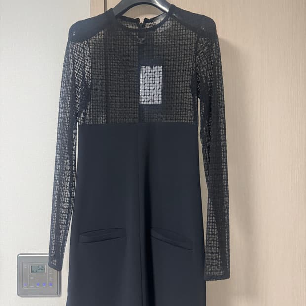 꾸레쥬 레이스 미니 블랙 드레스 새상품 (블랙핑크 리사 착용)