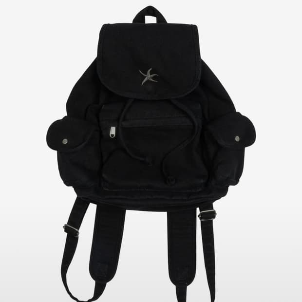 더콜디스트모먼트 백팩