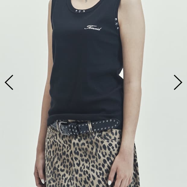 tomvid star stud sleeveless 구합니다