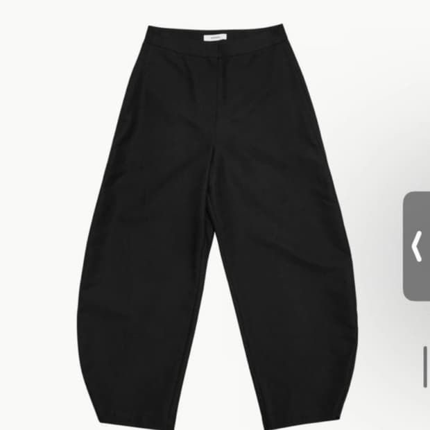 Amomento 아모멘토 curved leg pants