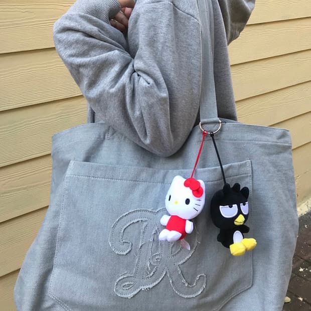 (새상품)디어마이디어 DR 아플리케 숄더백 연그레이